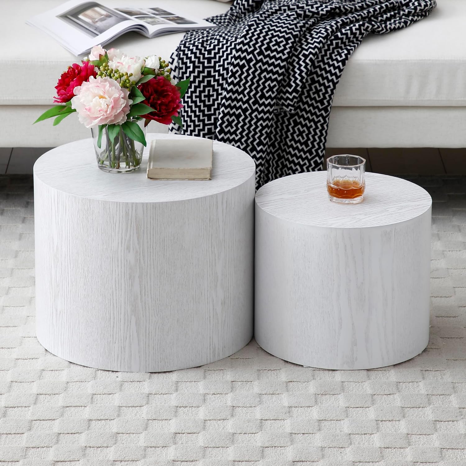 Nesting Coffee Table Set of 2, Modern Round Coffee Table with Non-Slip Feet, Walnut Wooden Circle Accent Tables for Small Spaces Living Room Bedroom Balcony Office Drum Side Table (Walnut)